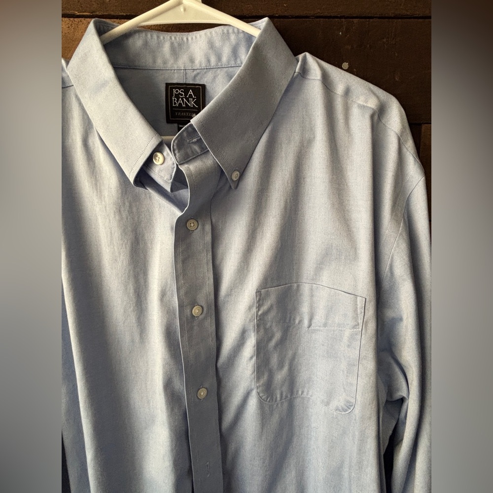 Light blue Joseph A. Bank button-up shirt with a Tailored fit size 18 1/2- 35